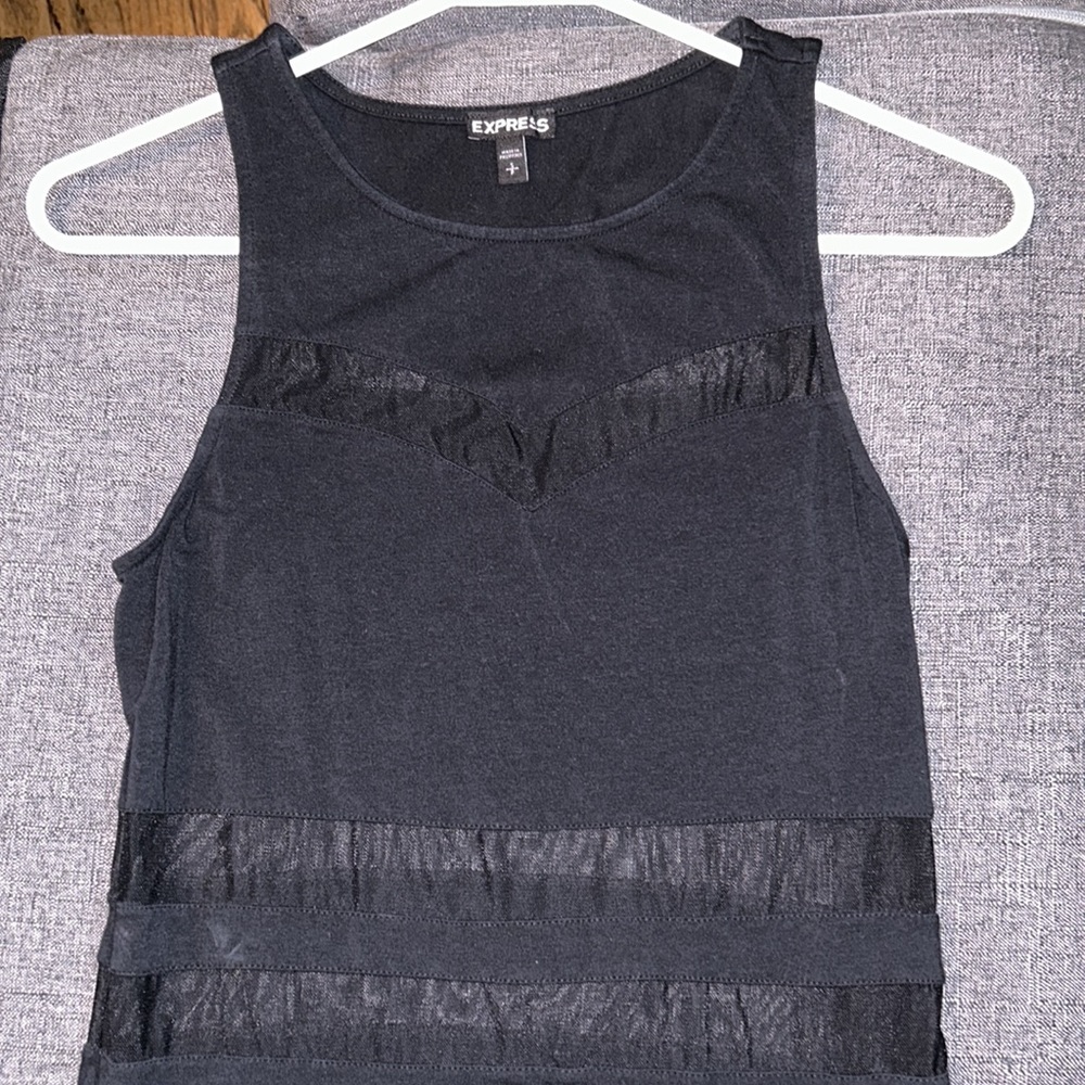 Express top with mesh details size s